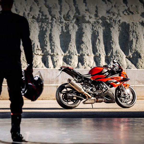 MICHELIN 120/70 ZR17 (58W)