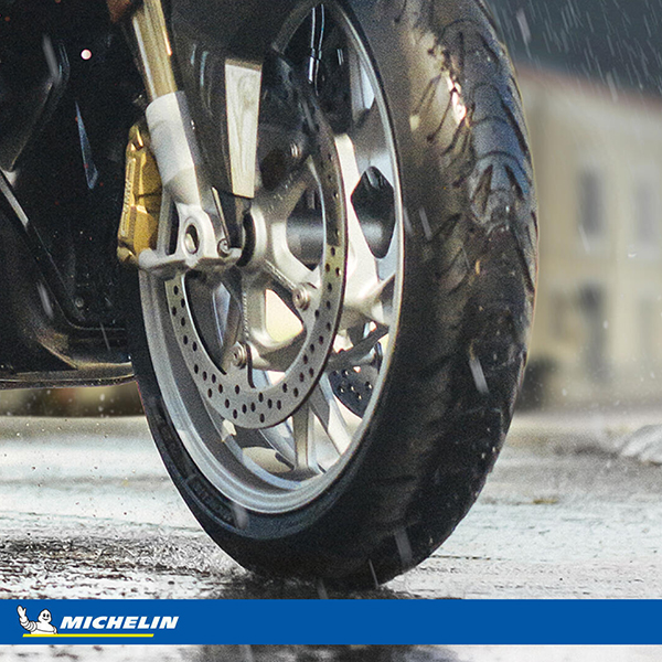 MICHELIN 120/70 ZR17 (58W)